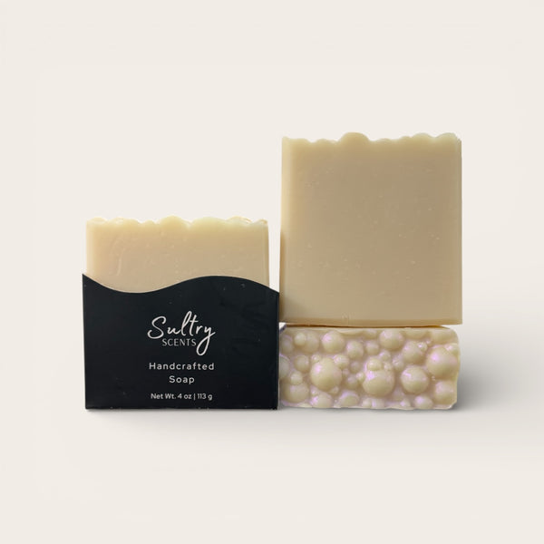 Bubble bath inspired soap bar with silk, featuring a creamy texture and soft, luxurious design